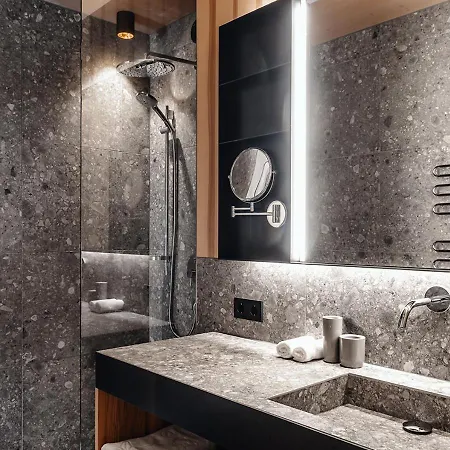 Alpenstern Geniesserhotel ホテル